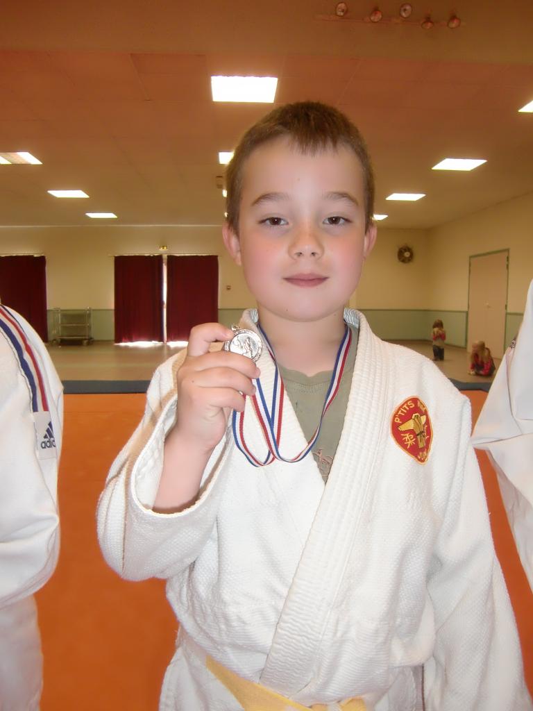 Une médaille bien méritée pour Kylian!!