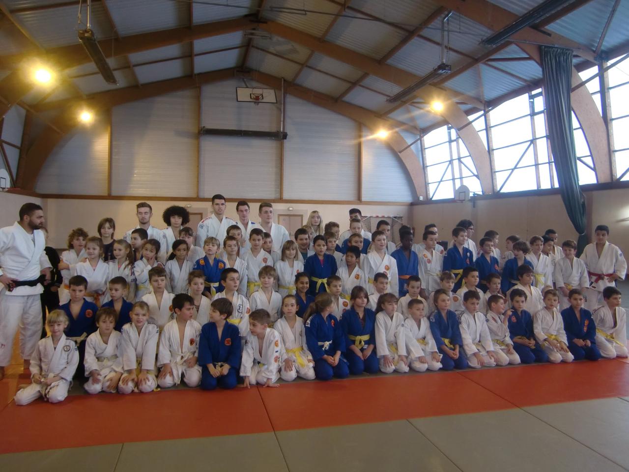 Photo de groupe des mini-poussins (3/3)