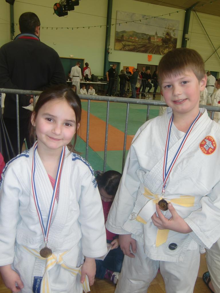 Mini-poussins: Johanna en Or, et Nathan en Argent