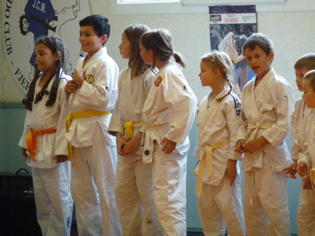 préparatifs de remise des ceintures